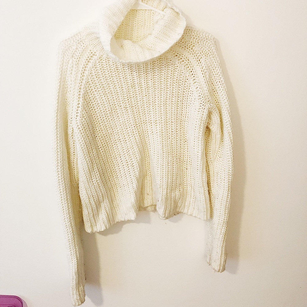 Knitted Cream Turtleneck Sweater